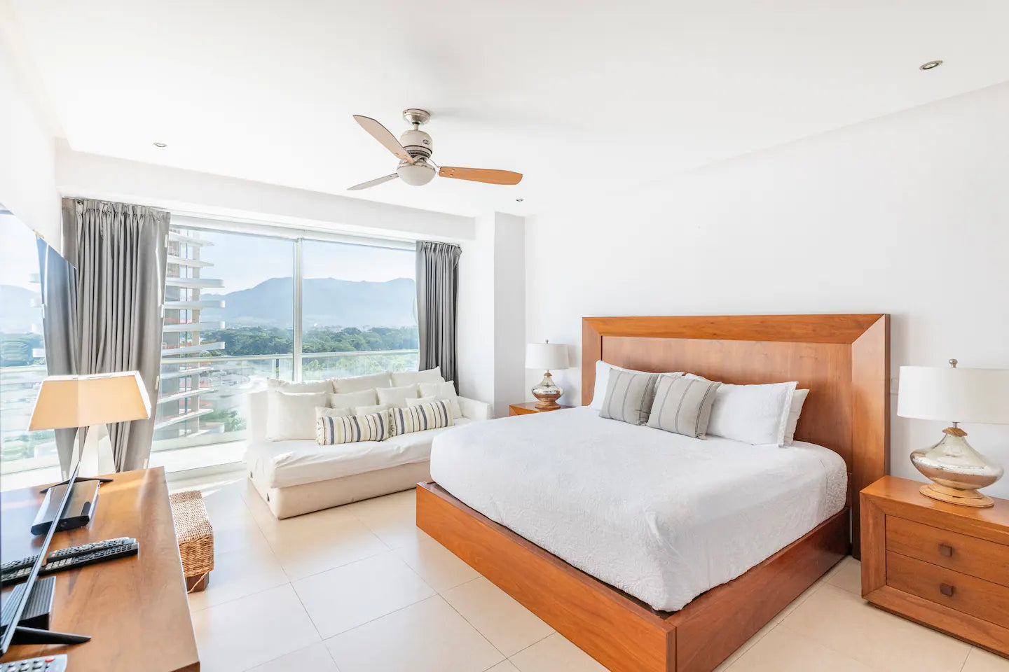 Peninsula Puerto Vallarta 8th Floor