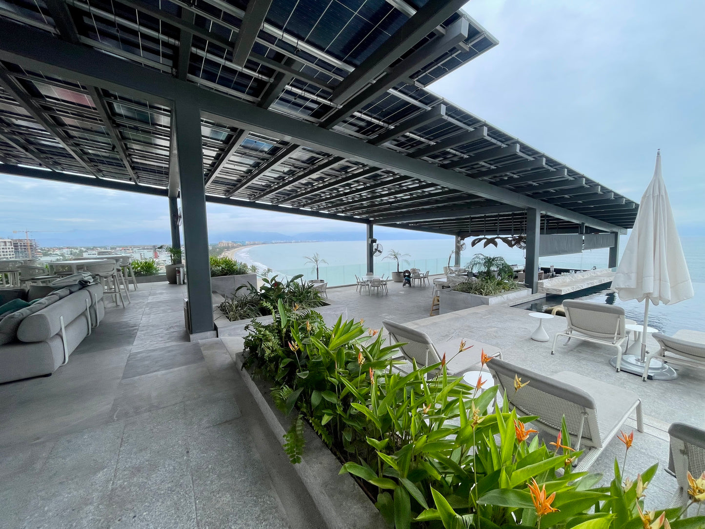 Udara Beachfront Luxury