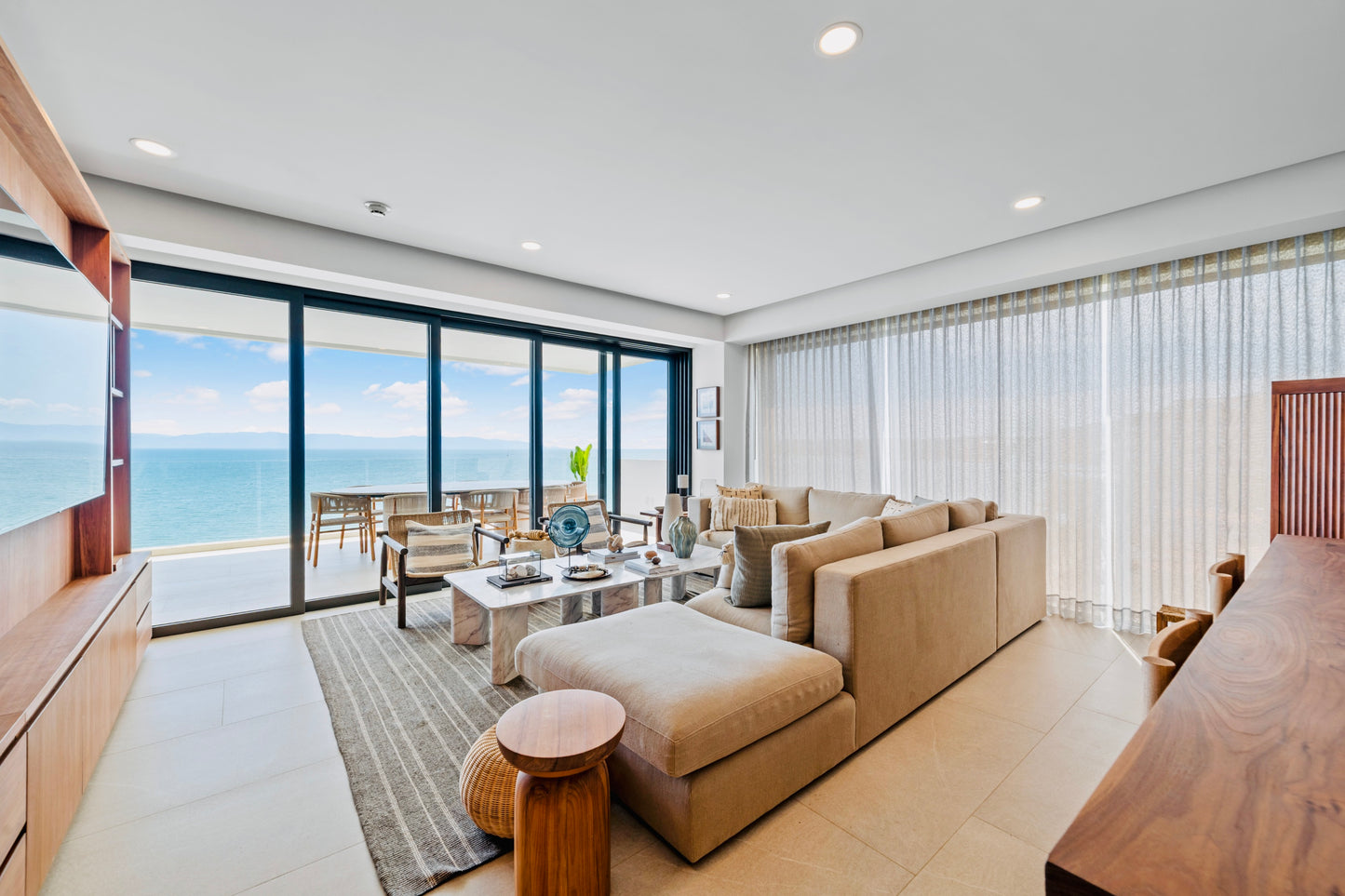 Panarea 6th floor