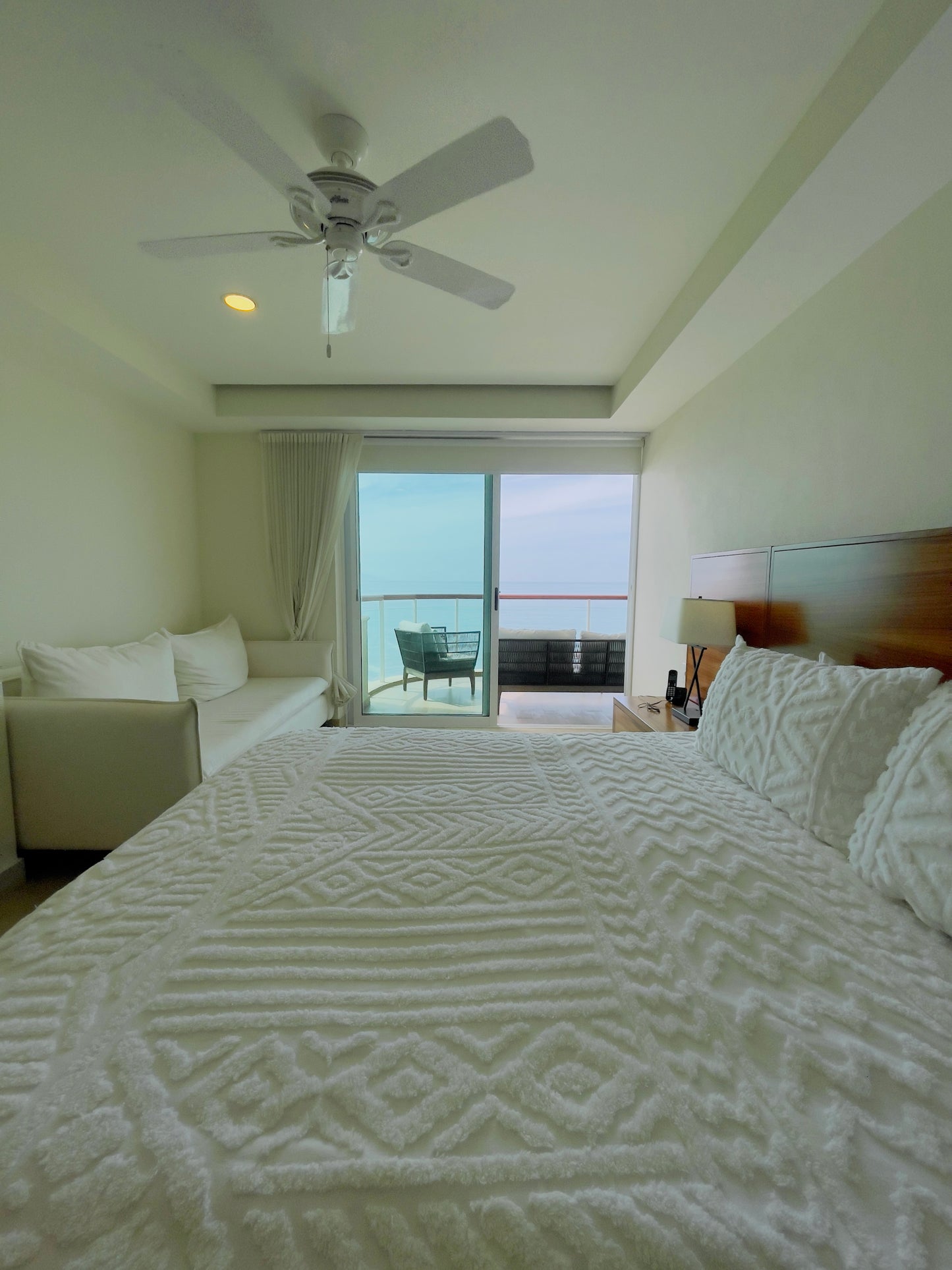 Delcanto Beach Front