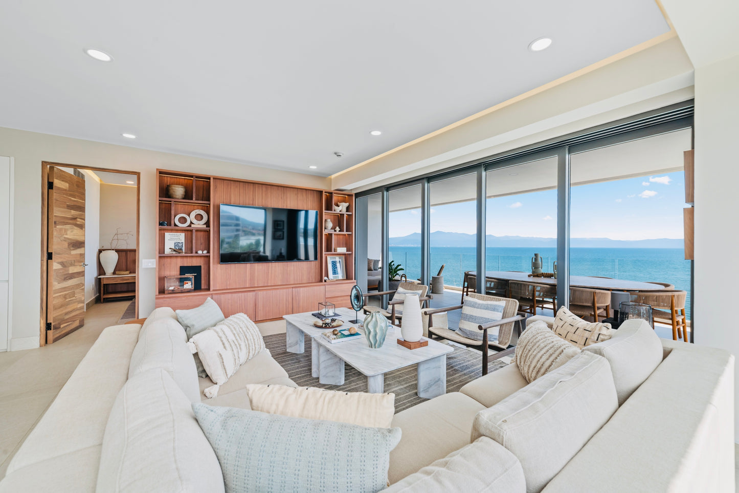 Panarea 6th floor
