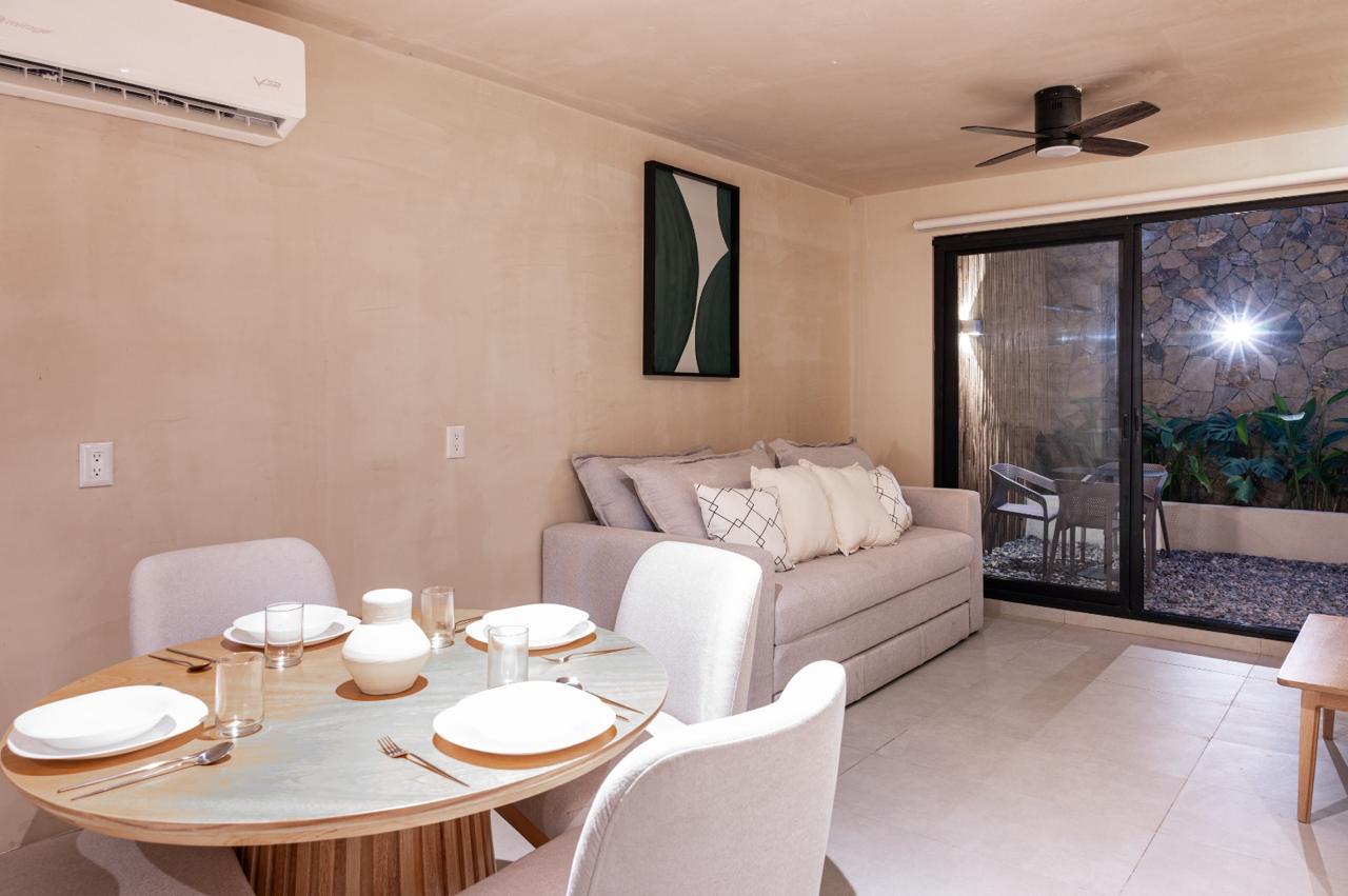 Libu Bucerias, Down House #3