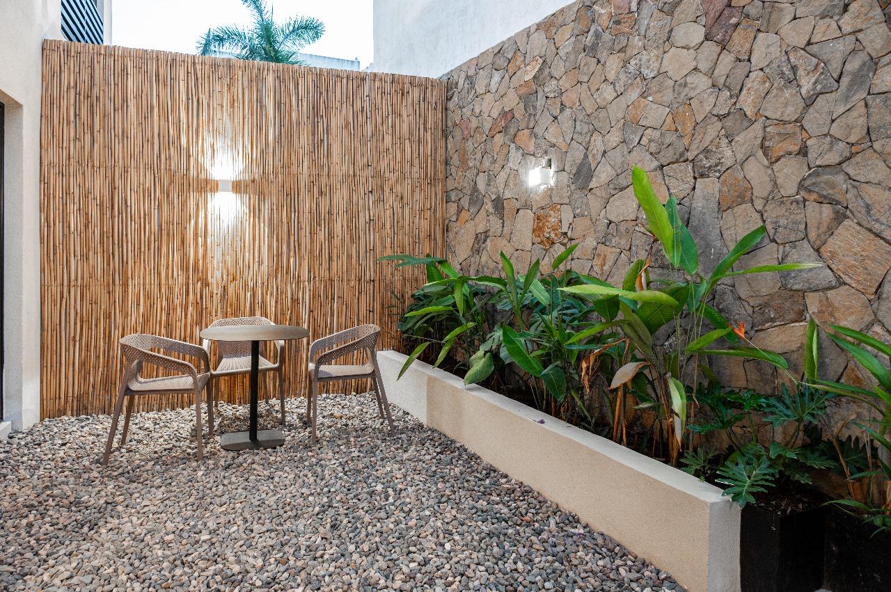 Libu Bucerias, Down House #3