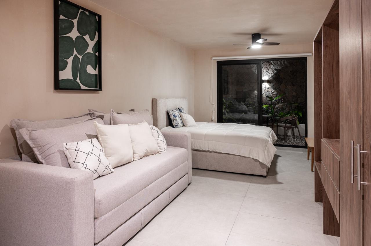 Libu Bucerias, Down House #4